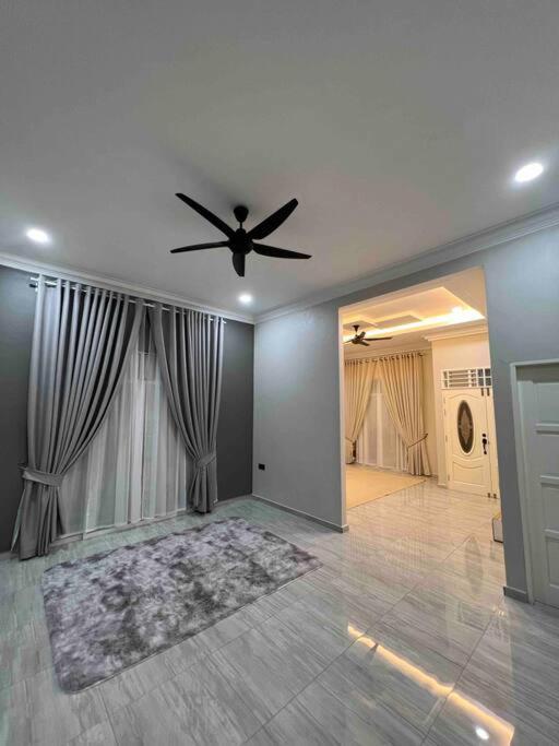 Majestic Homestay - Pasir Puteh Dış mekan fotoğraf
